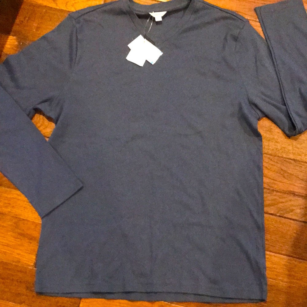 Men’s XL liquid cotton V-neck